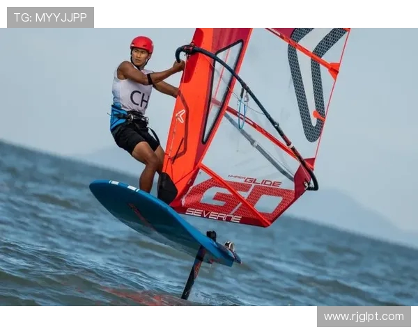 帆船毕焜谈海上的风云变幻