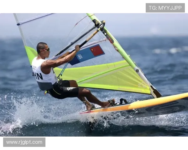 帆船毕焜谈海上训练的高光收